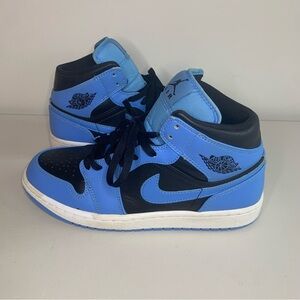 Air Jordan 1 Mid.  Men’s US 8